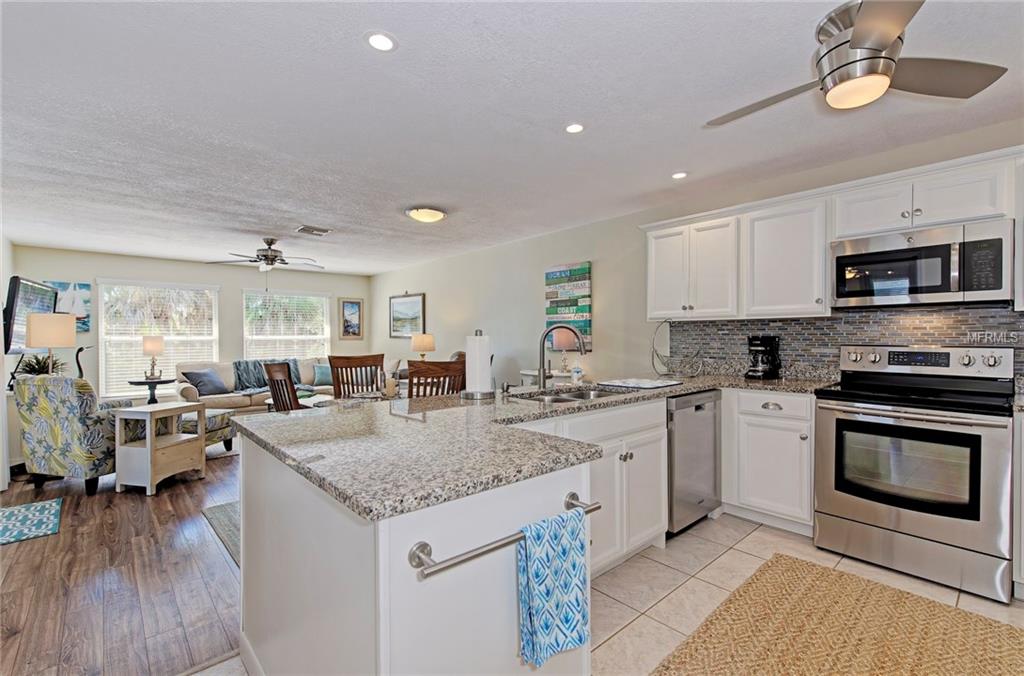 5031 N BEACH ROAD, ENGLEWOOD, Florida 34223, 2 Bedrooms Bedrooms, 8 Rooms Rooms,2 BathroomsBathrooms,Residential,For sale,BEACH,D5922971