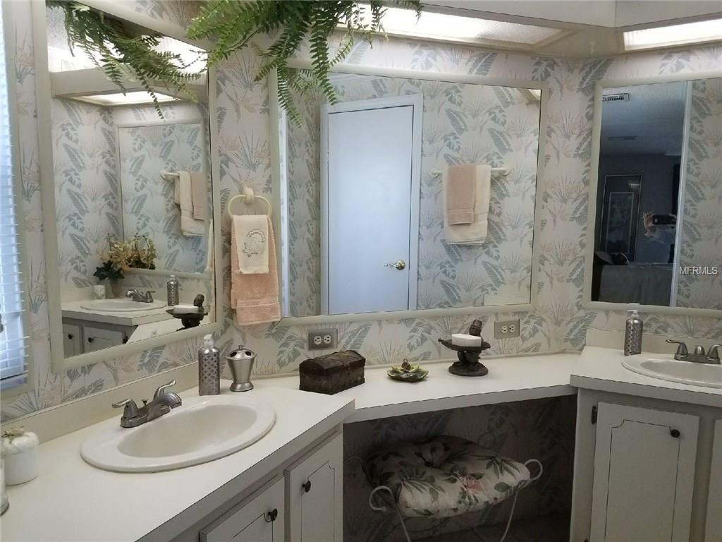 117 BERMUDA WAY, NORTH PORT, Florida 34287, 2 Bedrooms Bedrooms, 3 Rooms Rooms,2 BathroomsBathrooms,Residential,For sale,BERMUDA,A4209929