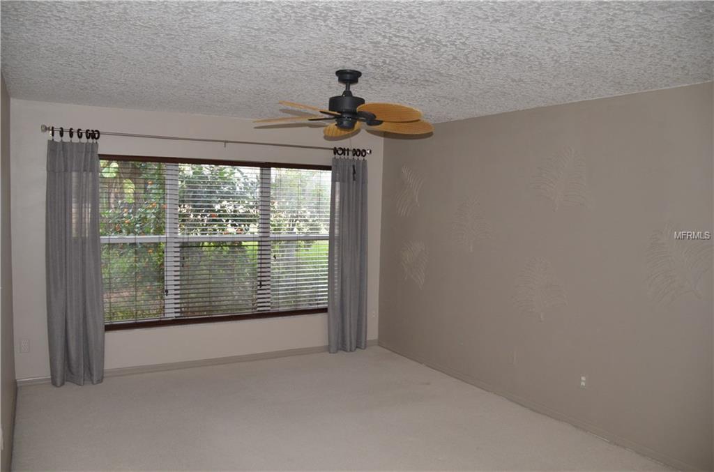 881 WHITE IVEY COURT, APOPKA, Florida 32712, 3 Bedrooms Bedrooms, 9 Rooms Rooms,2 BathroomsBathrooms,Residential,For sale,WHITE IVEY,O5561779