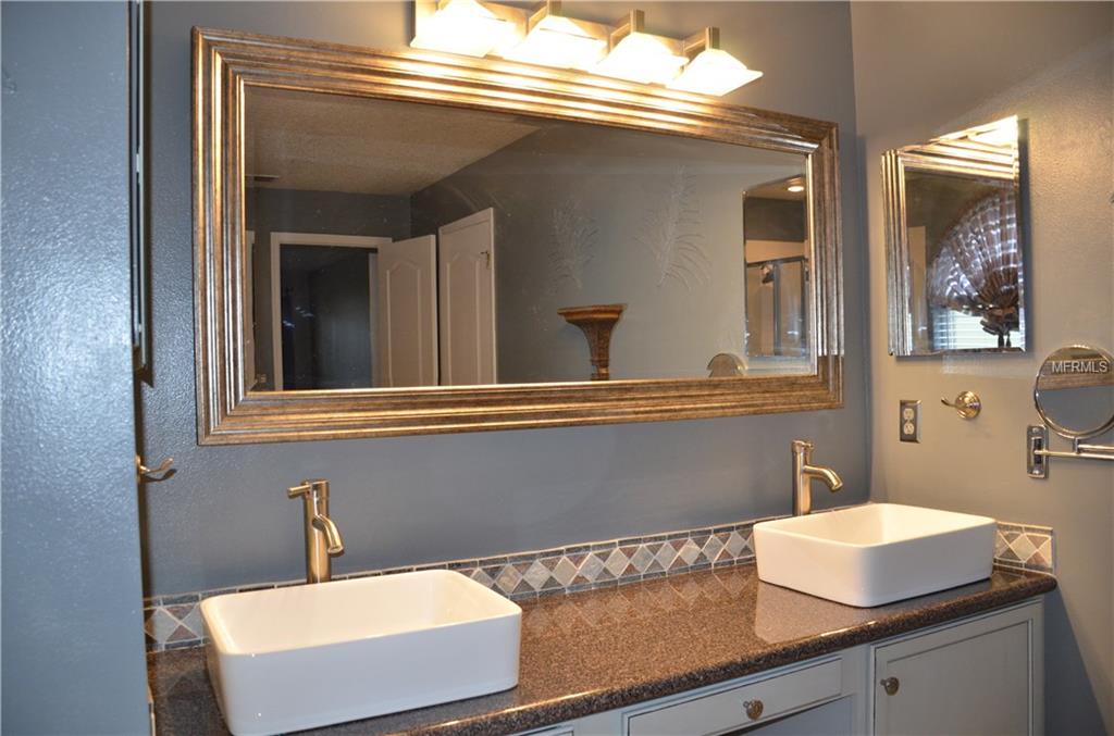 881 WHITE IVEY COURT, APOPKA, Florida 32712, 3 Bedrooms Bedrooms, 9 Rooms Rooms,2 BathroomsBathrooms,Residential,For sale,WHITE IVEY,O5561779