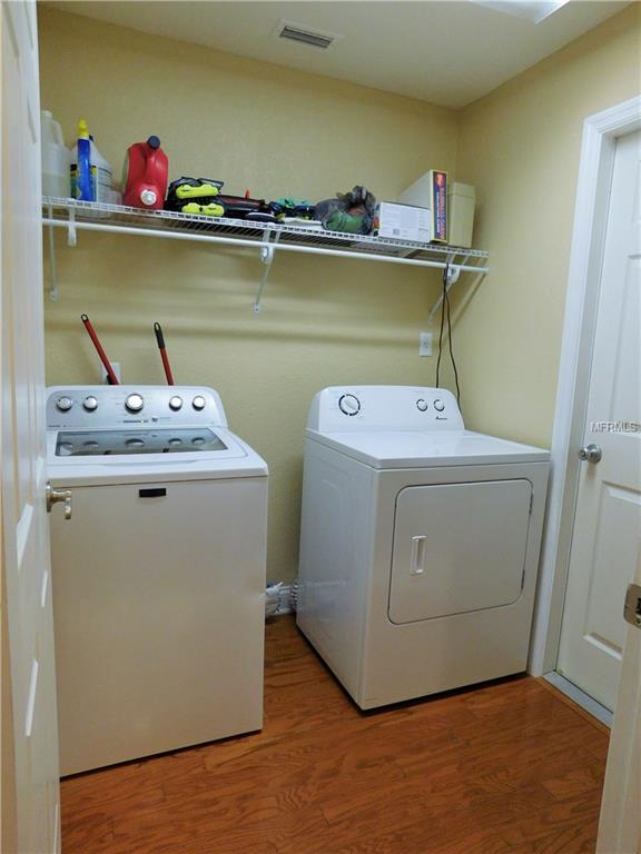 6878 SHIMMERING DRIVE, LAKELAND, Florida 33813, 5 Bedrooms Bedrooms, 8 Rooms Rooms,2 BathroomsBathrooms,Residential,For sale,SHIMMERING,L4720009