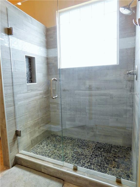 6878 SHIMMERING DRIVE, LAKELAND, Florida 33813, 5 Bedrooms Bedrooms, 8 Rooms Rooms,2 BathroomsBathrooms,Residential,For sale,SHIMMERING,L4720009