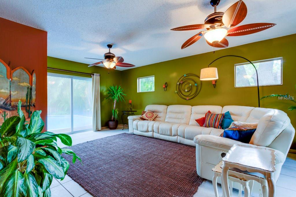 501 35TH AVENUE NE, ST PETERSBURG, Florida 33704, 3 Bedrooms Bedrooms, 7 Rooms Rooms,2 BathroomsBathrooms,Residential,For sale,35TH,U7826770