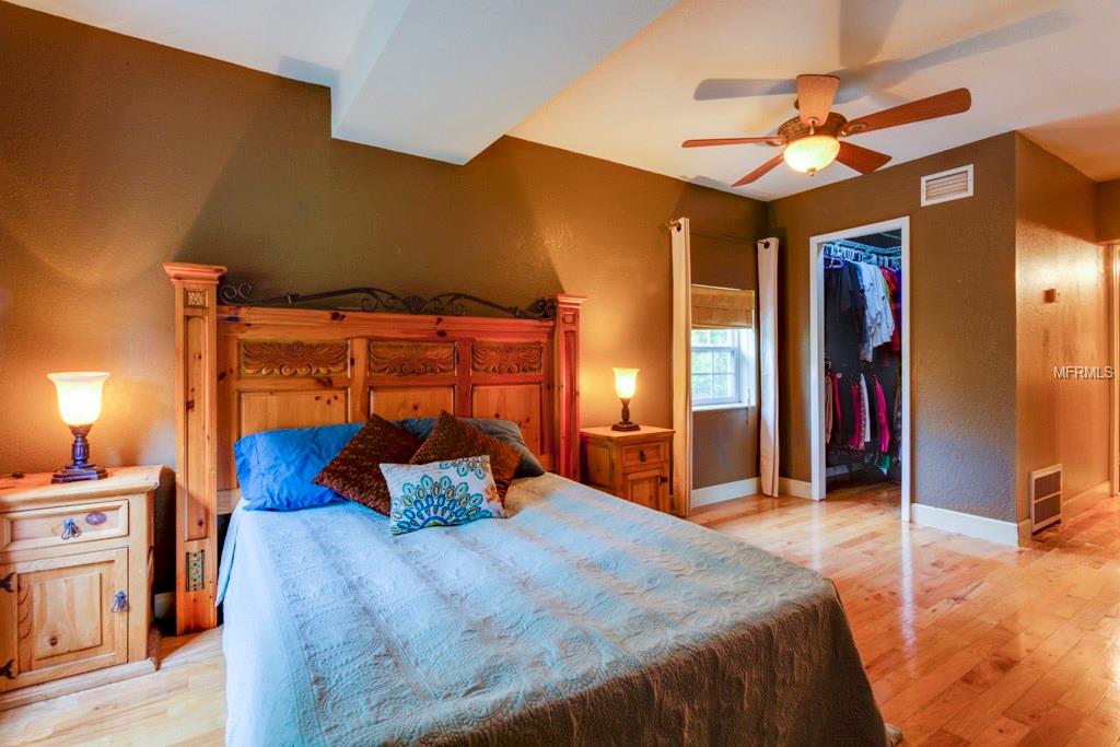 501 35TH AVENUE NE, ST PETERSBURG, Florida 33704, 3 Bedrooms Bedrooms, 7 Rooms Rooms,2 BathroomsBathrooms,Residential,For sale,35TH,U7826770