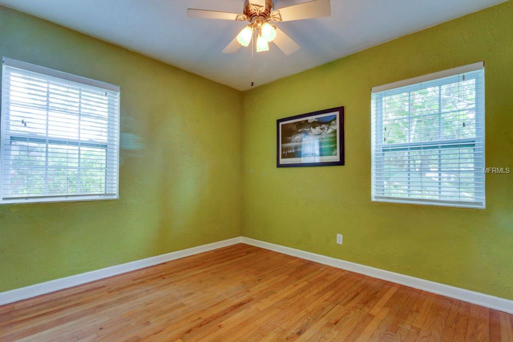 501 35TH AVENUE NE, ST PETERSBURG, Florida 33704, 3 Bedrooms Bedrooms, 7 Rooms Rooms,2 BathroomsBathrooms,Residential,For sale,35TH,U7826770