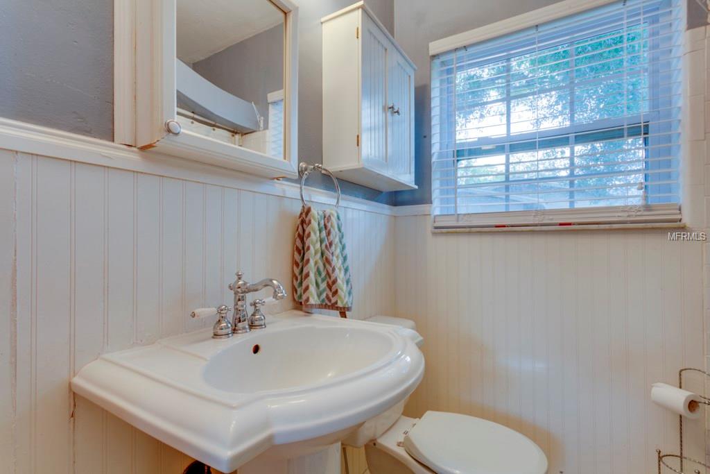 501 35TH AVENUE NE, ST PETERSBURG, Florida 33704, 3 Bedrooms Bedrooms, 7 Rooms Rooms,2 BathroomsBathrooms,Residential,For sale,35TH,U7826770