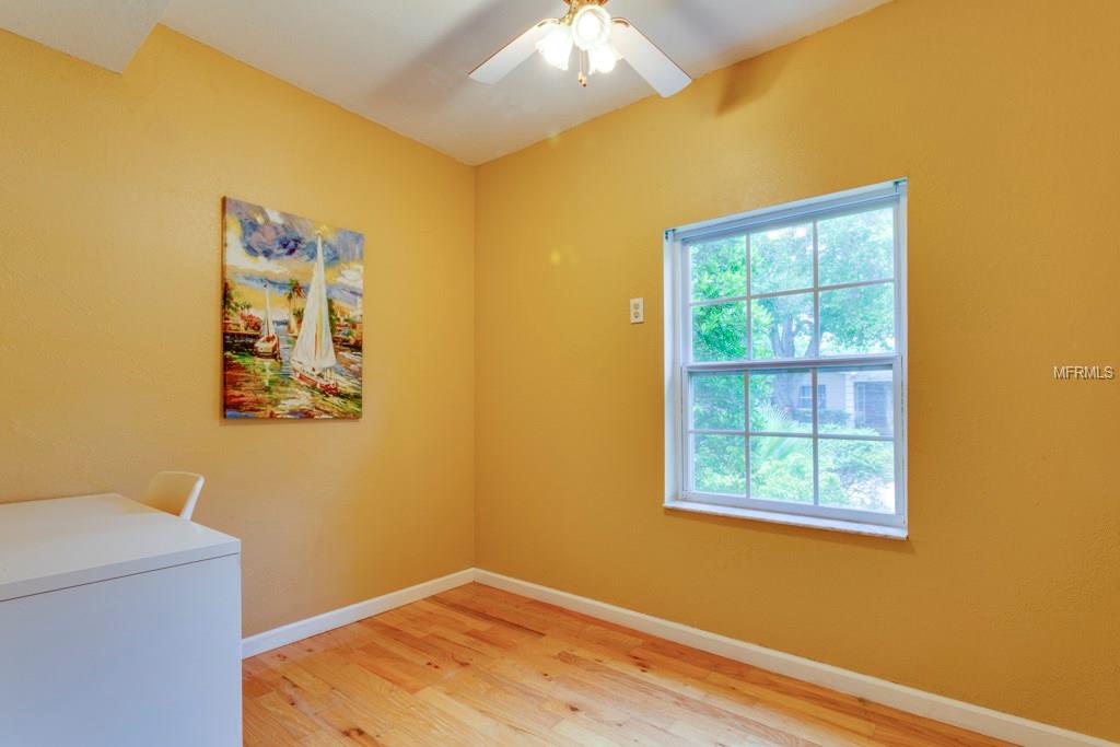 501 35TH AVENUE NE, ST PETERSBURG, Florida 33704, 3 Bedrooms Bedrooms, 7 Rooms Rooms,2 BathroomsBathrooms,Residential,For sale,35TH,U7826770