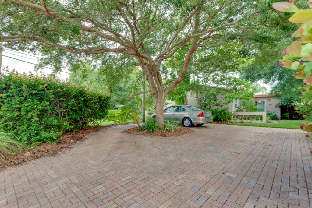 501 35TH AVENUE NE, ST PETERSBURG, Florida 33704, 3 Bedrooms Bedrooms, 7 Rooms Rooms,2 BathroomsBathrooms,Residential,For sale,35TH,U7826770