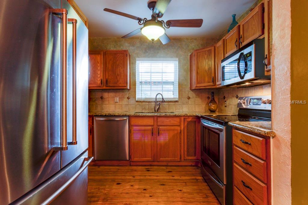 501 35TH AVENUE NE, ST PETERSBURG, Florida 33704, 3 Bedrooms Bedrooms, 7 Rooms Rooms,2 BathroomsBathrooms,Residential,For sale,35TH,U7826770