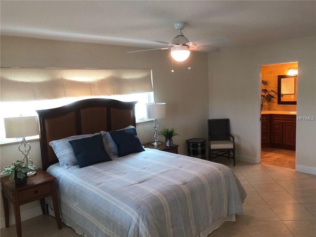 1226 79TH STREET S, ST PETERSBURG, Florida 33707, 4 Bedrooms Bedrooms, 7 Rooms Rooms,2 BathroomsBathrooms,Residential,For sale,79TH,U7836685
