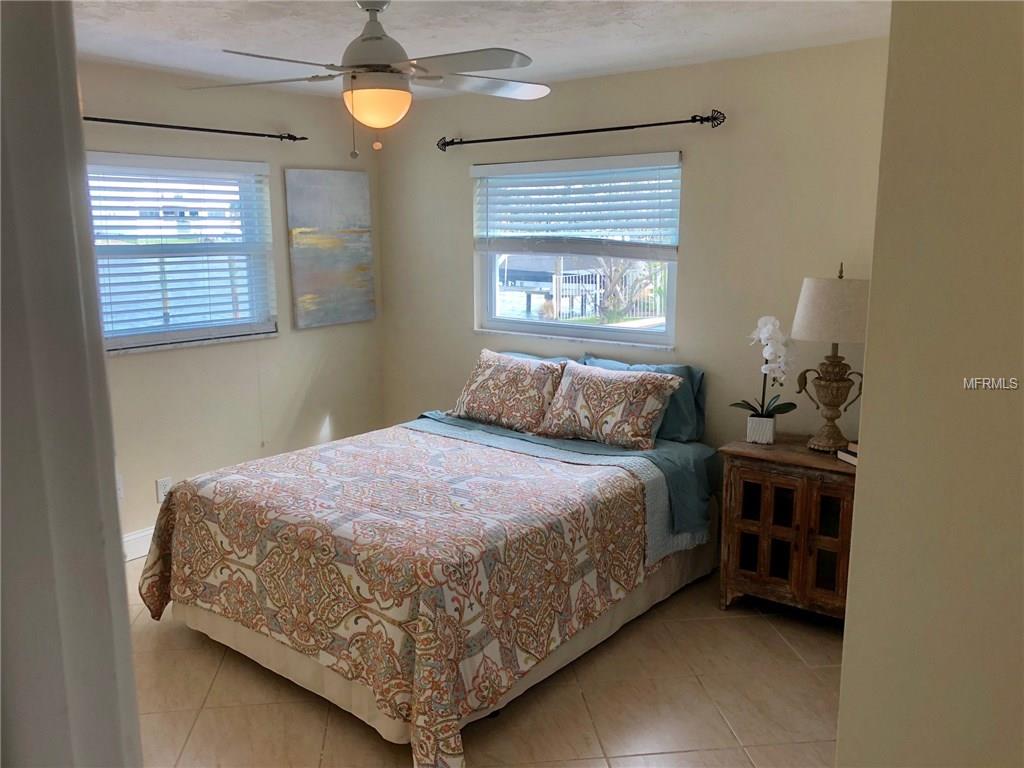 1226 79TH STREET S, ST PETERSBURG, Florida 33707, 4 Bedrooms Bedrooms, 7 Rooms Rooms,2 BathroomsBathrooms,Residential,For sale,79TH,U7836685
