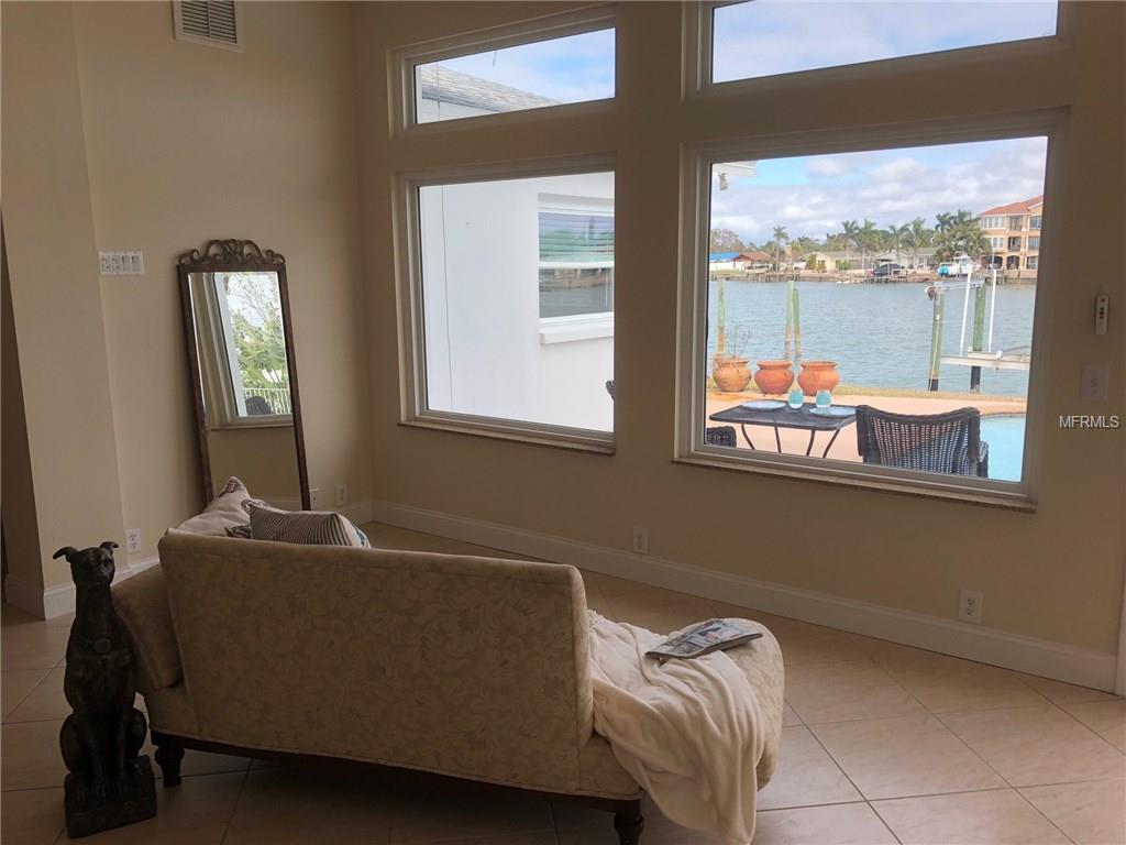 1226 79TH STREET S, ST PETERSBURG, Florida 33707, 4 Bedrooms Bedrooms, 7 Rooms Rooms,2 BathroomsBathrooms,Residential,For sale,79TH,U7836685