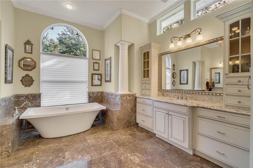 3252 LAKEVIEW OAKS DRIVE, LONGWOOD, Florida 32779, 4 Bedrooms Bedrooms, 10 Rooms Rooms,3 BathroomsBathrooms,Residential,For sale,LAKEVIEW OAKS,O5549167