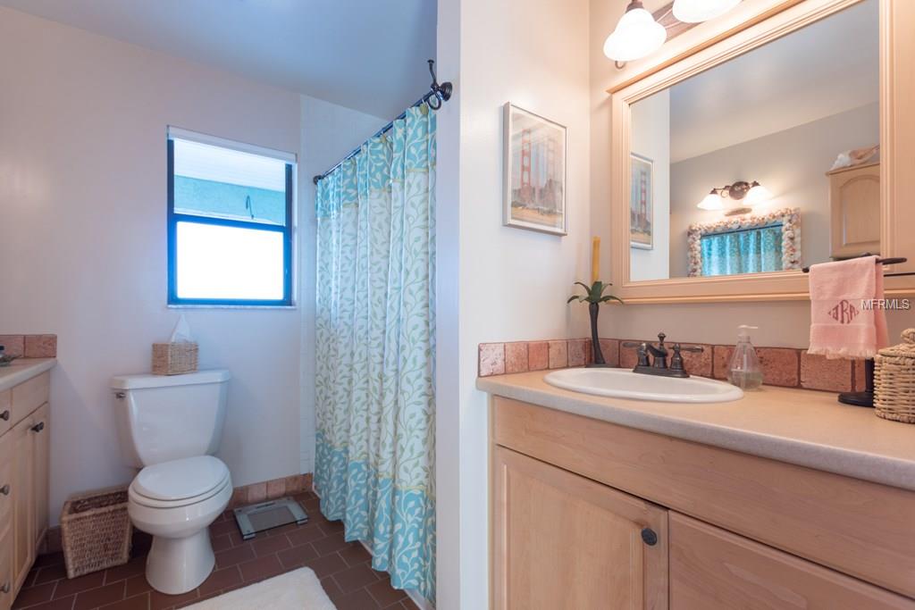 903 BAHIA DEL SOL DRIVE, RUSKIN, Florida 33570, 1 Bedroom Bedrooms, 3 Rooms Rooms,2 BathroomsBathrooms,Residential,For sale,BAHIA DEL SOL,T2923535