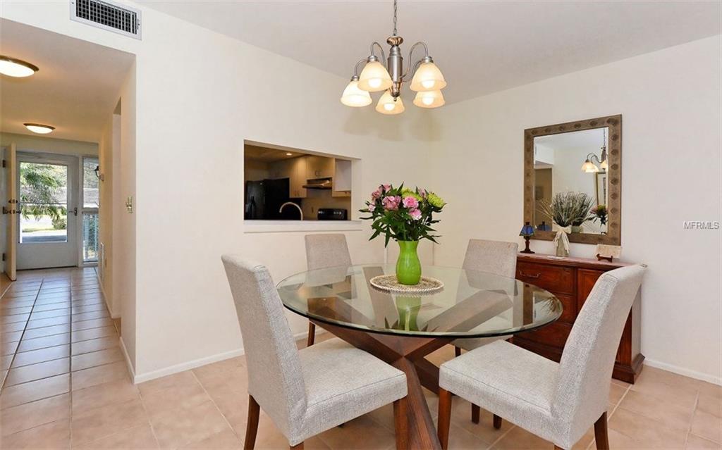 609 ESTUARY DRIVE, BRADENTON, Florida 34209, 2 Bedrooms Bedrooms, 6 Rooms Rooms,2 BathroomsBathrooms,Residential,For sale,ESTUARY,A4208790