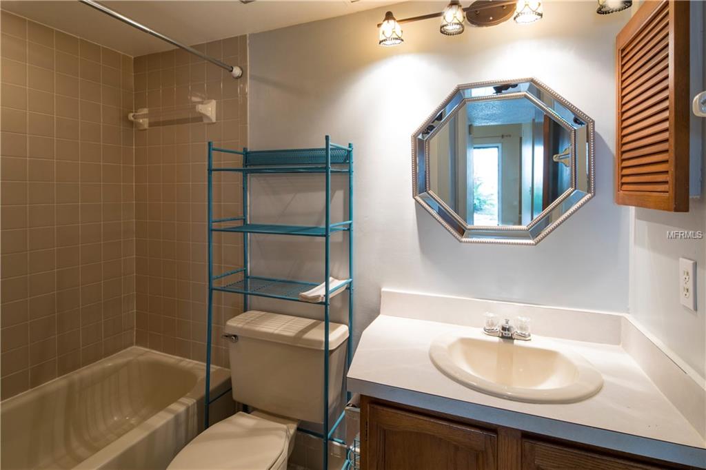 954 WILLOWOOD LANE, DUNEDIN, Florida 34698, 3 Bedrooms Bedrooms, 4 Rooms Rooms,2 BathroomsBathrooms,Residential,For sale,WILLOWOOD,U7847578