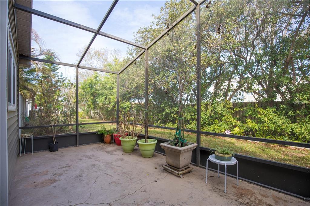 954 WILLOWOOD LANE, DUNEDIN, Florida 34698, 3 Bedrooms Bedrooms, 4 Rooms Rooms,2 BathroomsBathrooms,Residential,For sale,WILLOWOOD,U7847578