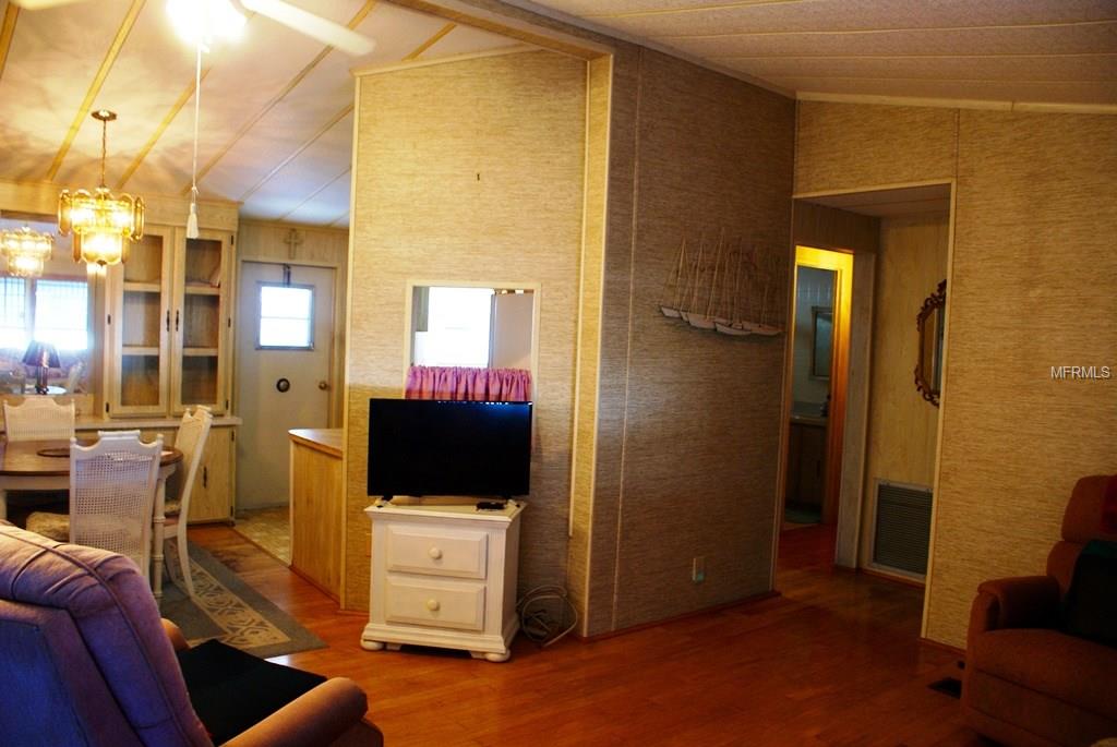 12100 SEMINOLE BOULEVARD, SEMINOLE, Florida 33778, 2 Bedrooms Bedrooms, 6 Rooms Rooms,2 BathroomsBathrooms,Residential,For sale,SEMINOLE,U7815030