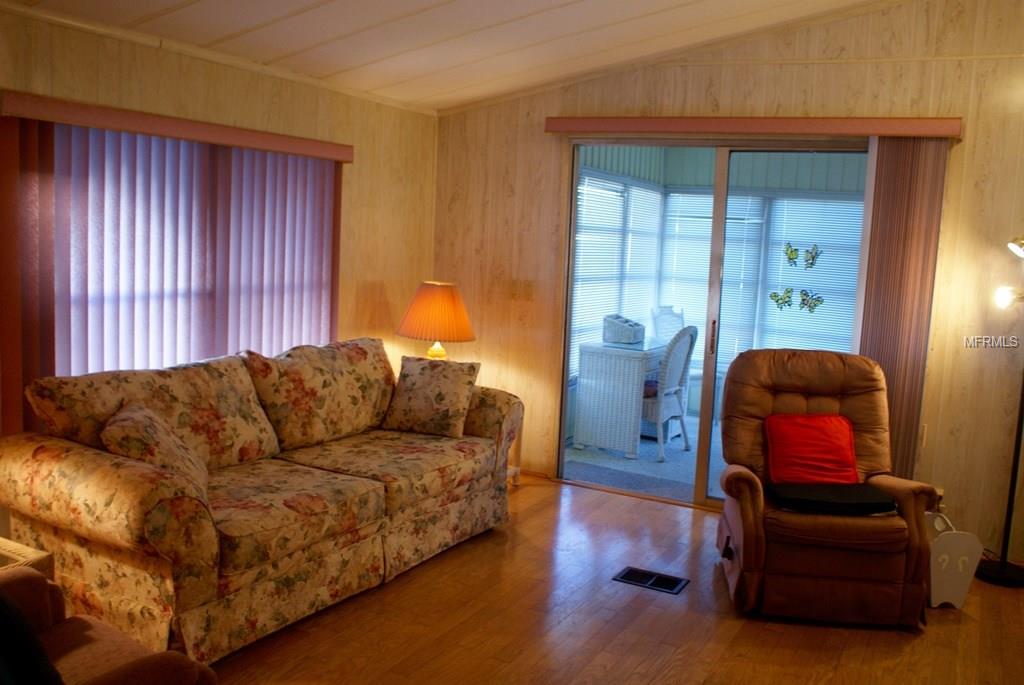 12100 SEMINOLE BOULEVARD, SEMINOLE, Florida 33778, 2 Bedrooms Bedrooms, 6 Rooms Rooms,2 BathroomsBathrooms,Residential,For sale,SEMINOLE,U7815030