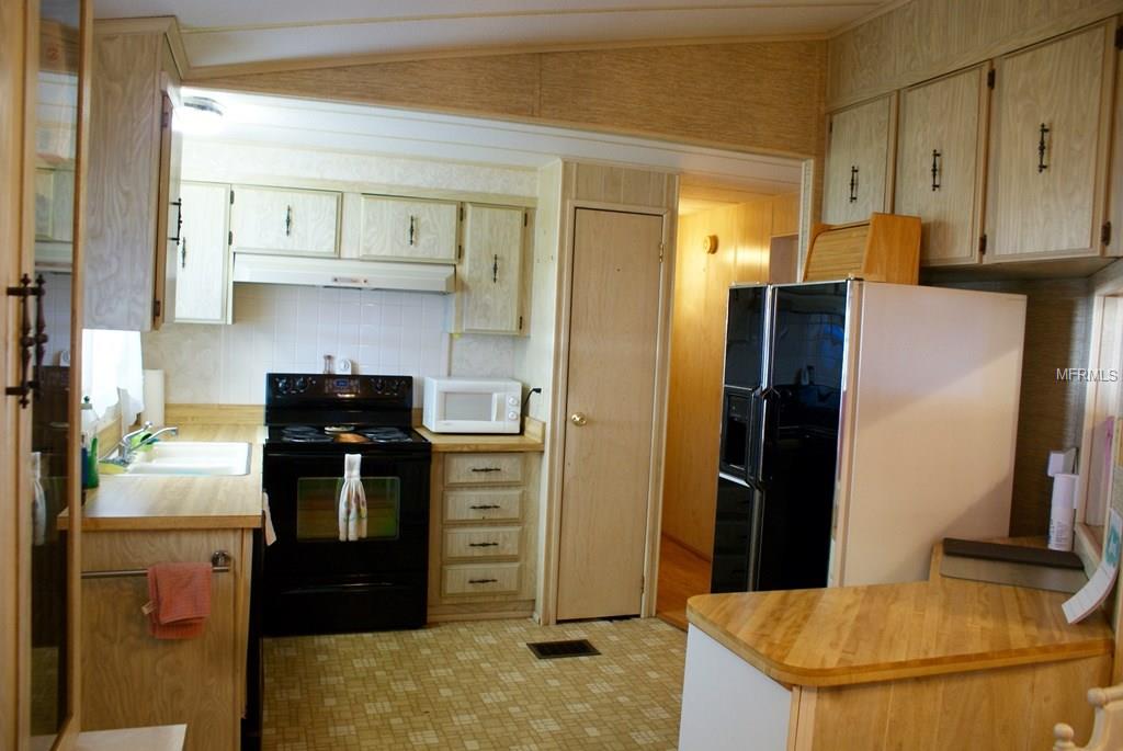 12100 SEMINOLE BOULEVARD, SEMINOLE, Florida 33778, 2 Bedrooms Bedrooms, 6 Rooms Rooms,2 BathroomsBathrooms,Residential,For sale,SEMINOLE,U7815030