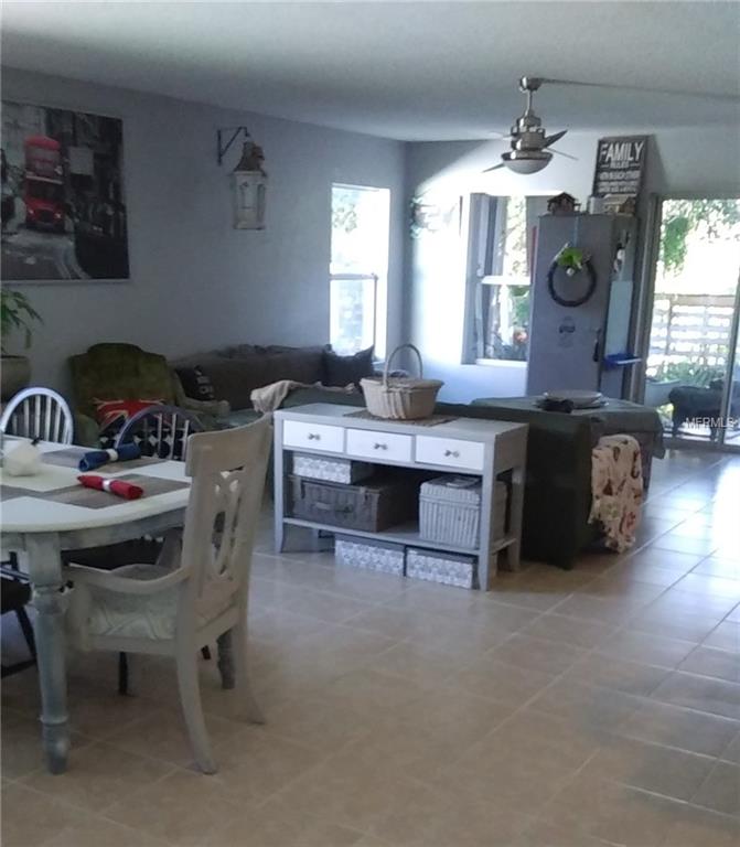 4445 FIELDVIEW CIRCLE, WESLEY CHAPEL, Florida 33545, 4 Bedrooms Bedrooms, 7 Rooms Rooms,2 BathroomsBathrooms,Residential,For sale,FIELDVIEW,T2915789