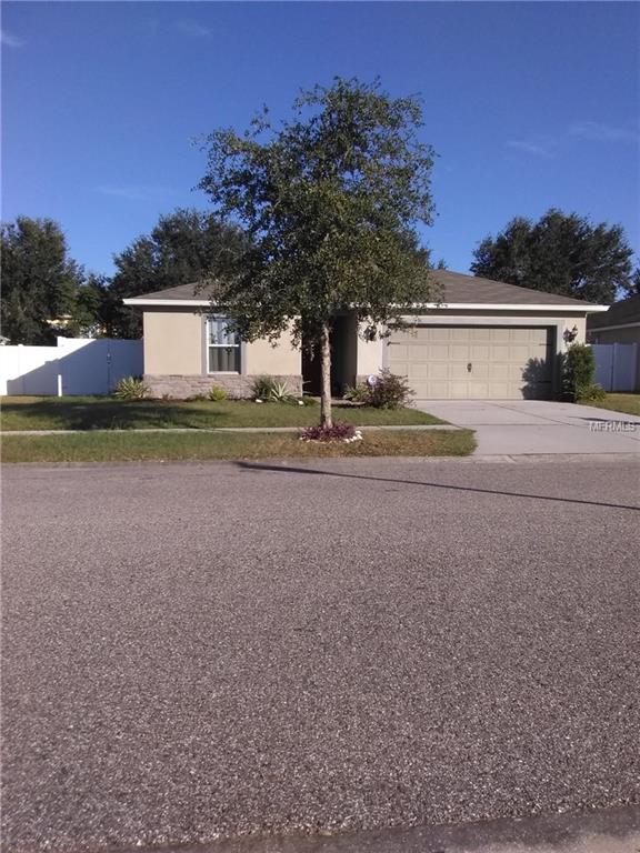 4445 FIELDVIEW CIRCLE, WESLEY CHAPEL, Florida 33545, 4 Bedrooms Bedrooms, 7 Rooms Rooms,2 BathroomsBathrooms,Residential,For sale,FIELDVIEW,T2915789