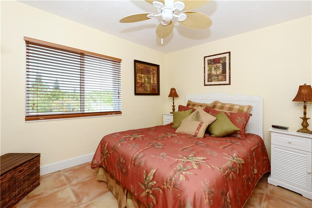 711 BEACH ROAD, SARASOTA, Florida 34242, 2 Bedrooms Bedrooms, 4 Rooms Rooms,2 BathroomsBathrooms,Residential,For sale,BEACH,A4205847