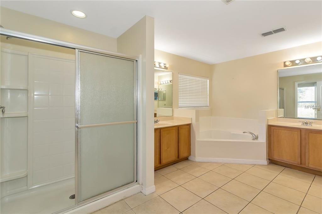 2104 SHADOW CREEK DRIVE, KISSIMMEE, Florida 34746, 5 Bedrooms Bedrooms, 6 Rooms Rooms,2 BathroomsBathrooms,Residential,For sale,SHADOW CREEK,O5555669