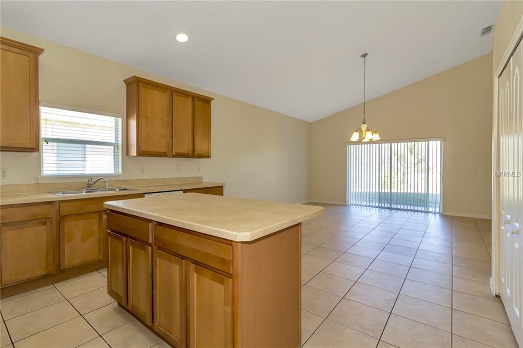 2104 SHADOW CREEK DRIVE, KISSIMMEE, Florida 34746, 5 Bedrooms Bedrooms, 6 Rooms Rooms,2 BathroomsBathrooms,Residential,For sale,SHADOW CREEK,O5555669