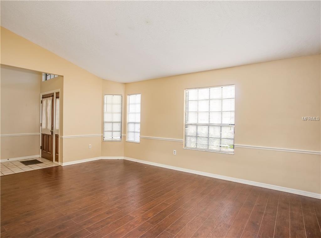 610 S DEERWOOD AVENUE, ORLANDO, Florida 32825, 4 Bedrooms Bedrooms, 8 Rooms Rooms,2 BathroomsBathrooms,Residential,For sale,DEERWOOD,S4855951