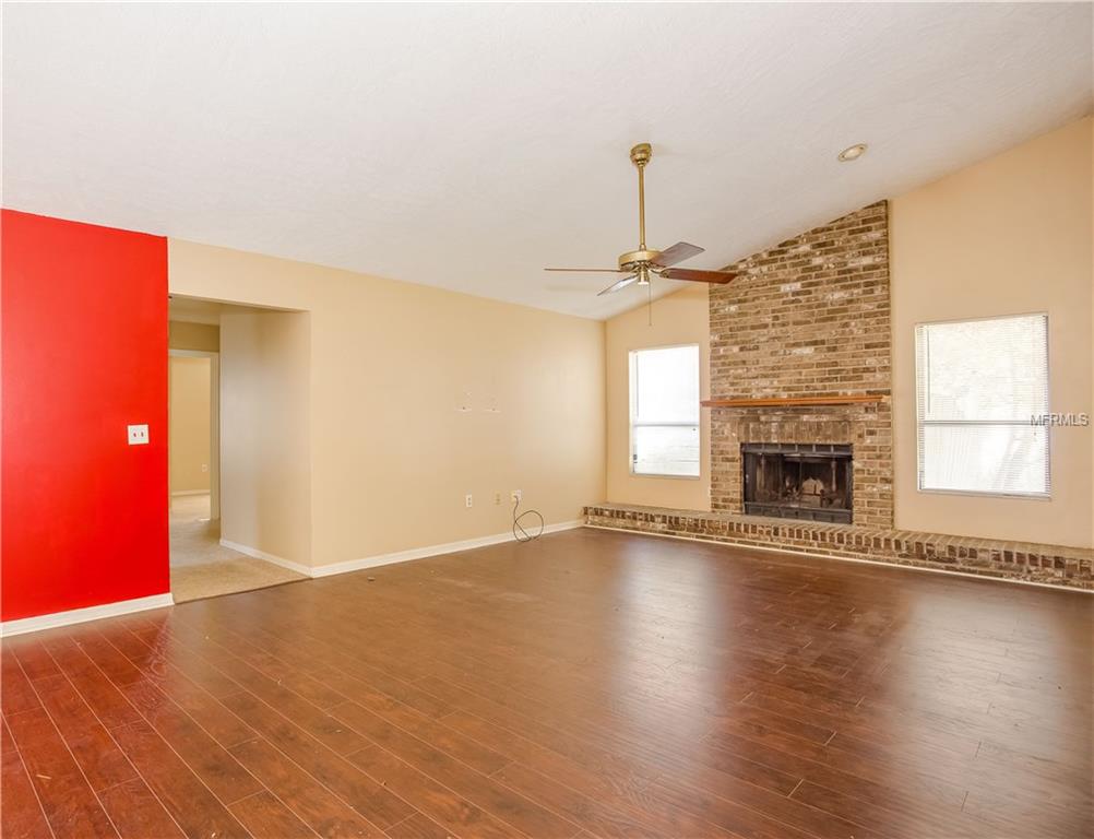 610 S DEERWOOD AVENUE, ORLANDO, Florida 32825, 4 Bedrooms Bedrooms, 8 Rooms Rooms,2 BathroomsBathrooms,Residential,For sale,DEERWOOD,S4855951