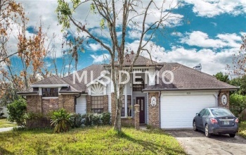 610 S DEERWOOD AVENUE, ORLANDO, Florida 32825, 4 Bedrooms Bedrooms, 8 Rooms Rooms,2 BathroomsBathrooms,Residential,For sale,DEERWOOD,S4855951