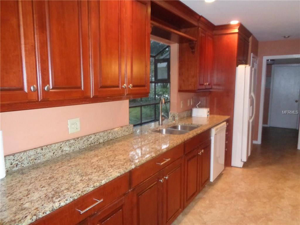 1002 CHESTERFIELD CIRCLE, WINTER SPRINGS, Florida 32708, 3 Bedrooms Bedrooms, 6 Rooms Rooms,2 BathroomsBathrooms,Residential,For sale,CHESTERFIELD,O5560344