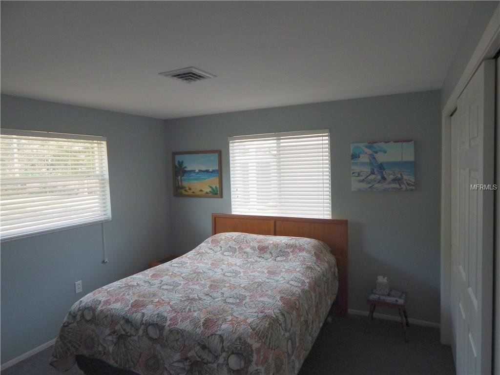 324 CENTER ROAD, VENICE, Florida 34285, 3 Bedrooms Bedrooms, 6 Rooms Rooms,3 BathroomsBathrooms,Residential,For sale,CENTER,A4209339