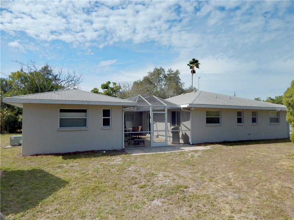 324 CENTER ROAD, VENICE, Florida 34285, 3 Bedrooms Bedrooms, 6 Rooms Rooms,3 BathroomsBathrooms,Residential,For sale,CENTER,A4209339