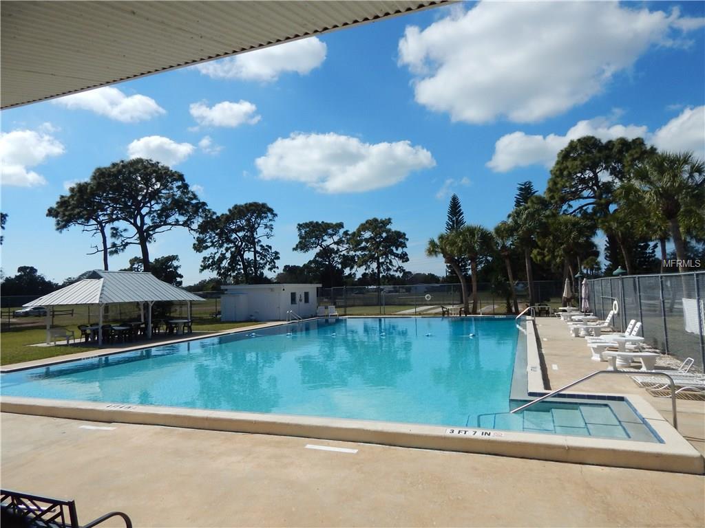 324 CENTER ROAD, VENICE, Florida 34285, 3 Bedrooms Bedrooms, 6 Rooms Rooms,3 BathroomsBathrooms,Residential,For sale,CENTER,A4209339