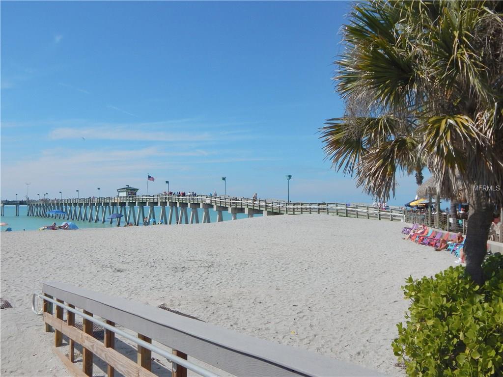 324 CENTER ROAD, VENICE, Florida 34285, 3 Bedrooms Bedrooms, 6 Rooms Rooms,3 BathroomsBathrooms,Residential,For sale,CENTER,A4209339