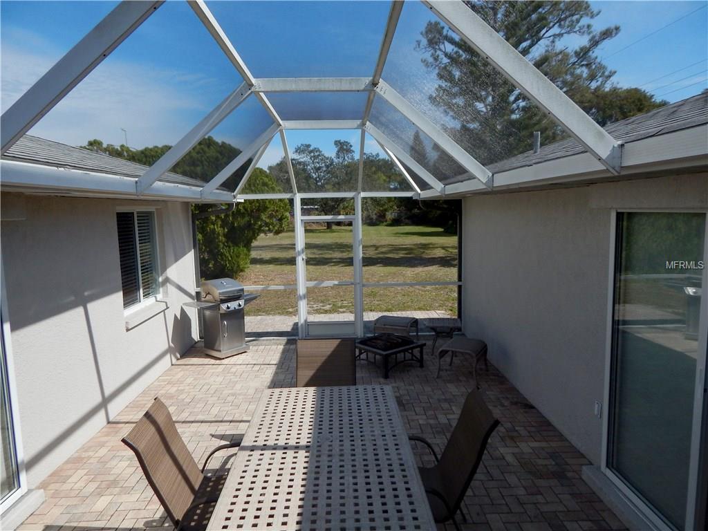 324 CENTER ROAD, VENICE, Florida 34285, 3 Bedrooms Bedrooms, 6 Rooms Rooms,3 BathroomsBathrooms,Residential,For sale,CENTER,A4209339