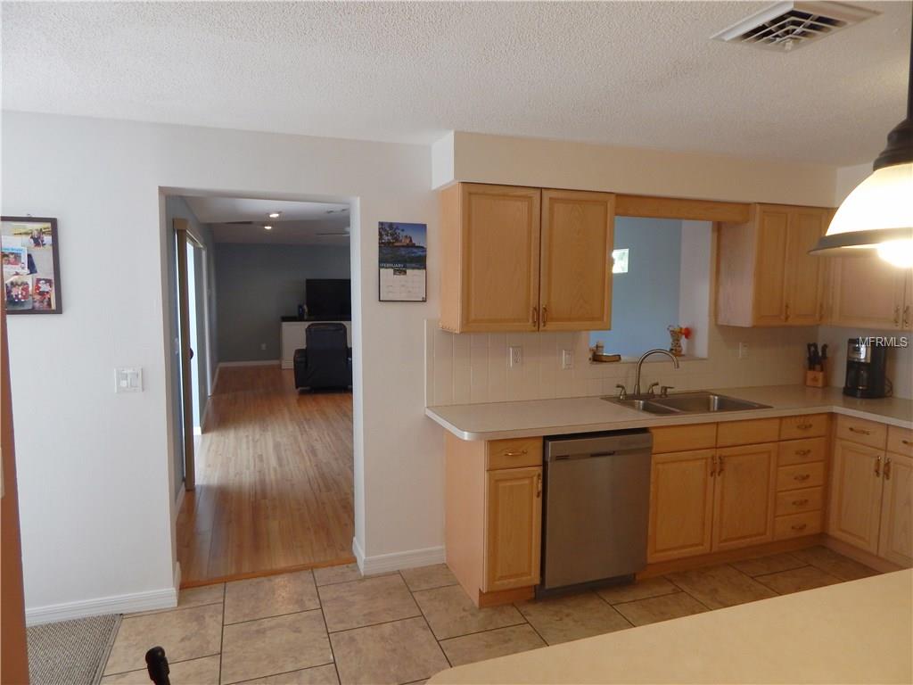 324 CENTER ROAD, VENICE, Florida 34285, 3 Bedrooms Bedrooms, 6 Rooms Rooms,3 BathroomsBathrooms,Residential,For sale,CENTER,A4209339