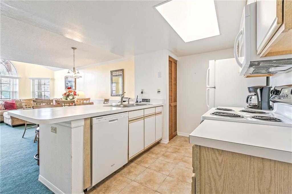 2470 SWEETWATER CLUB CIRCLE, KISSIMMEE, Florida 34746, 3 Bedrooms Bedrooms, 6 Rooms Rooms,2 BathroomsBathrooms,Residential,For sale,SWEETWATER CLUB,O5561329