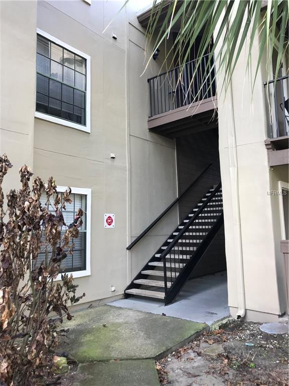 236 AFTON SQUARE, ALTAMONTE SPRINGS, Florida 32714, 1 Bedroom Bedrooms, 3 Rooms Rooms,1 BathroomBathrooms,Residential,For sale,AFTON,O5561780