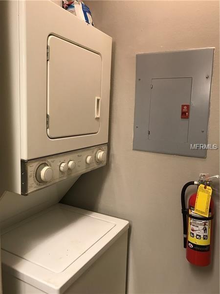 236 AFTON SQUARE, ALTAMONTE SPRINGS, Florida 32714, 1 Bedroom Bedrooms, 3 Rooms Rooms,1 BathroomBathrooms,Residential,For sale,AFTON,O5561780