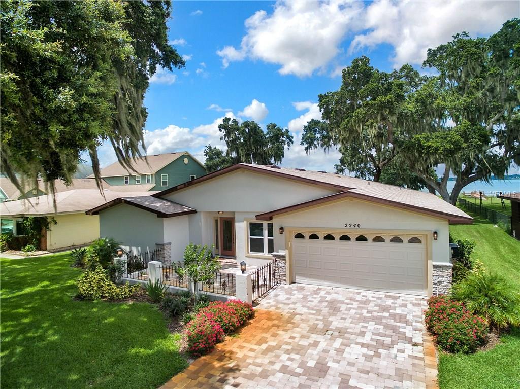 2240 LAKE ARIANA BOULEVARD, AUBURNDALE, Florida 33823, 4 Bedrooms Bedrooms, 6 Rooms Rooms,3 BathroomsBathrooms,Residential,For sale,LAKE ARIANA,P4716540