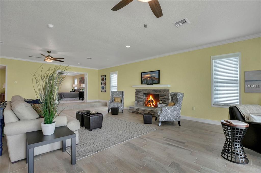 2240 LAKE ARIANA BOULEVARD, AUBURNDALE, Florida 33823, 4 Bedrooms Bedrooms, 6 Rooms Rooms,3 BathroomsBathrooms,Residential,For sale,LAKE ARIANA,P4716540