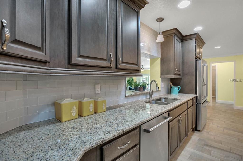 2240 LAKE ARIANA BOULEVARD, AUBURNDALE, Florida 33823, 4 Bedrooms Bedrooms, 6 Rooms Rooms,3 BathroomsBathrooms,Residential,For sale,LAKE ARIANA,P4716540