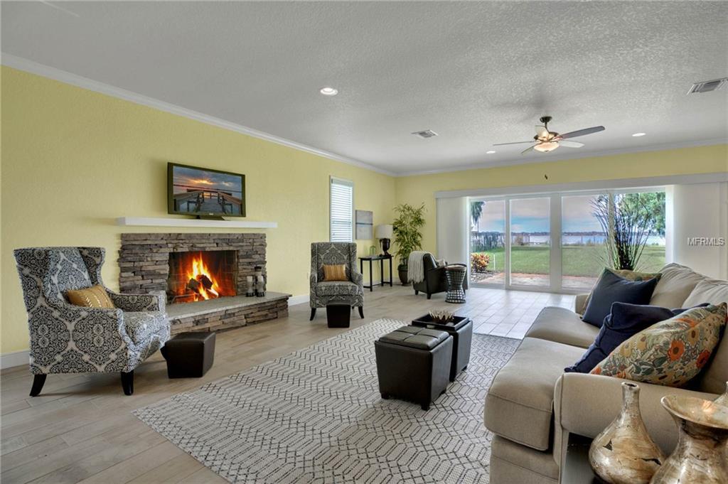 2240 LAKE ARIANA BOULEVARD, AUBURNDALE, Florida 33823, 4 Bedrooms Bedrooms, 6 Rooms Rooms,3 BathroomsBathrooms,Residential,For sale,LAKE ARIANA,P4716540