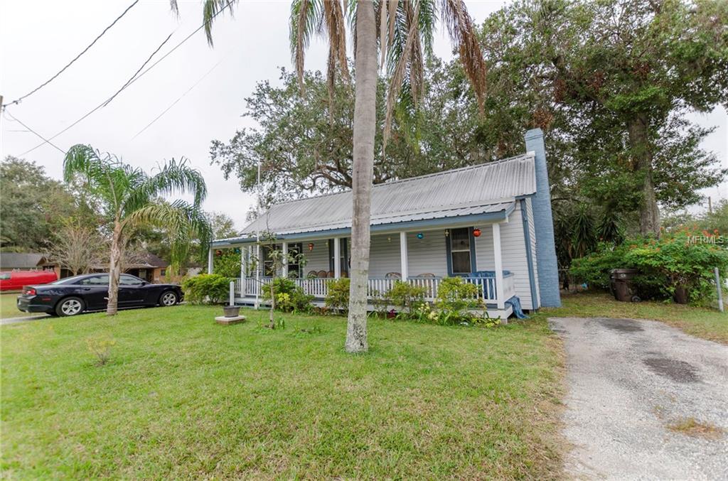 104 S DILLINGHAM AVENUE, KISSIMMEE, Florida 34741, 2 Bedrooms Bedrooms, 9 Rooms Rooms,1 BathroomBathrooms,Residential,For sale,DILLINGHAM,S4854145