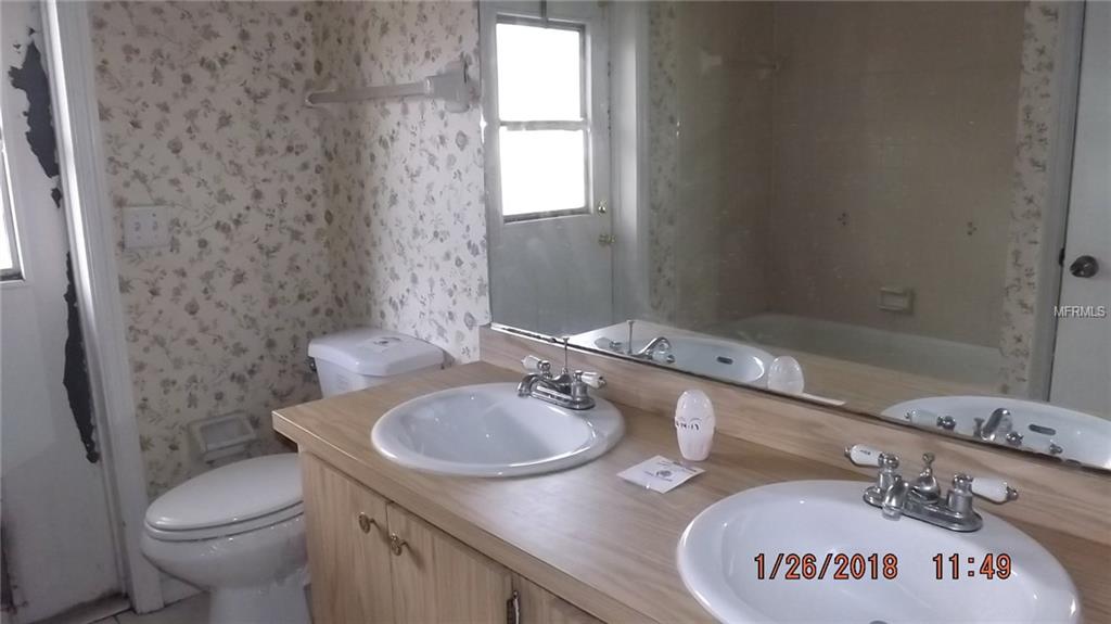 966 SEQUOIA DRIVE, WINTER SPRINGS, Florida 32708, 4 Bedrooms Bedrooms, 3 Rooms Rooms,2 BathroomsBathrooms,Residential,For sale,SEQUOIA,O5559314