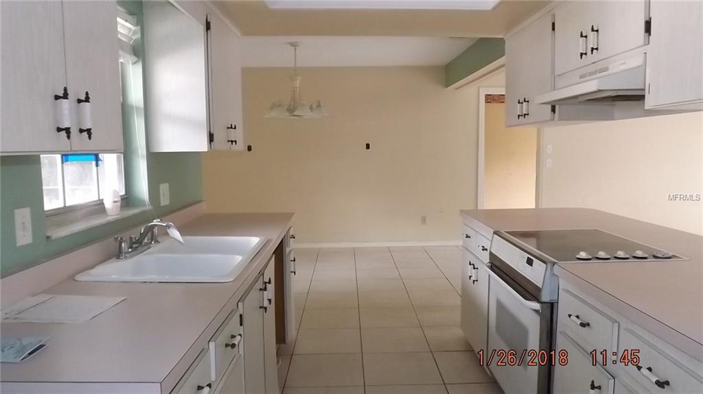 966 SEQUOIA DRIVE, WINTER SPRINGS, Florida 32708, 4 Bedrooms Bedrooms, 3 Rooms Rooms,2 BathroomsBathrooms,Residential,For sale,SEQUOIA,O5559314