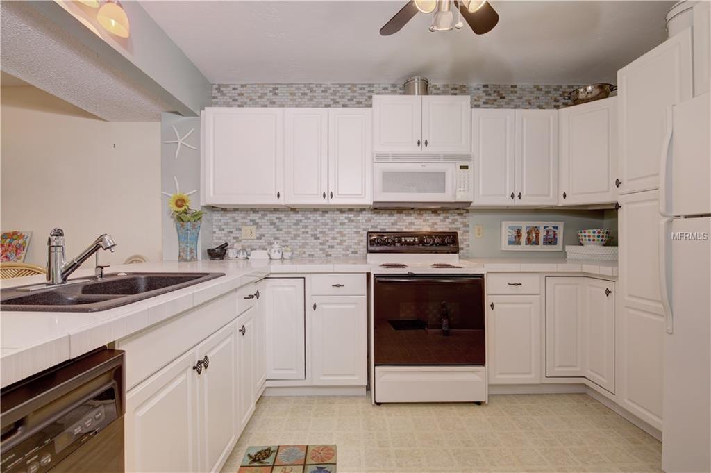 14130 ROSEMARY LANE, LARGO, Florida 33774, 2 Bedrooms Bedrooms, 3 Rooms Rooms,1 BathroomBathrooms,Residential,For sale,ROSEMARY,U7847245